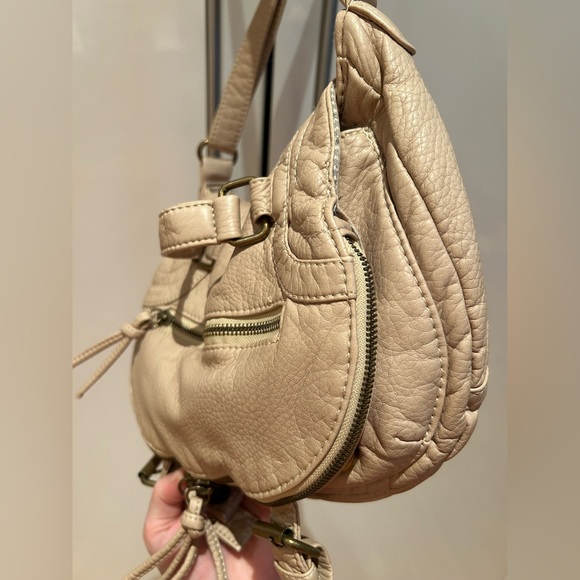 Beige Purse from Garage - Picture 5 of 5